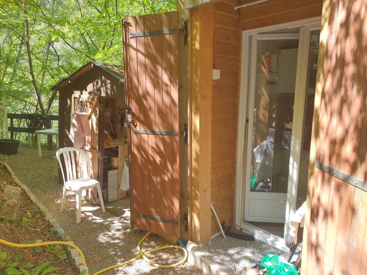 Chalet Type Studio De Charme Avec Jacuzzi Pensionat Touet-de-l'Escarene Eksteriør billede